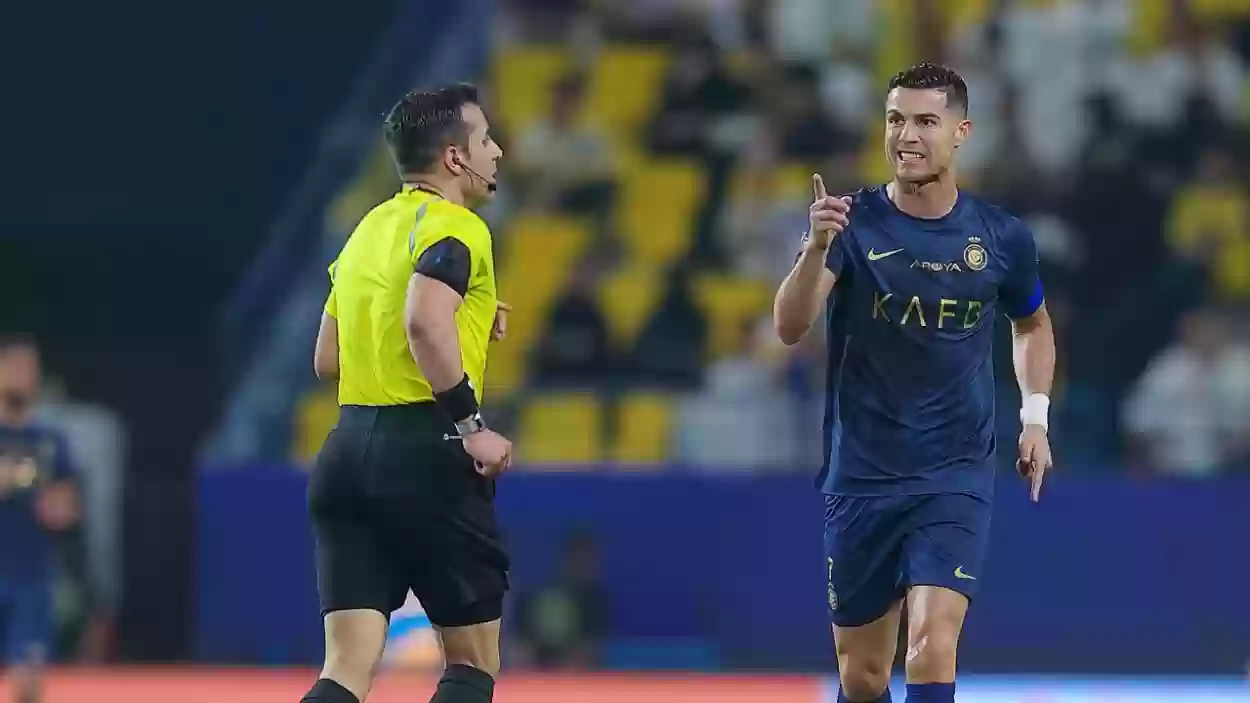 رونالدو طالب بتغيير حكم لقاء النصر والاتفاق أثناء سير المباراة